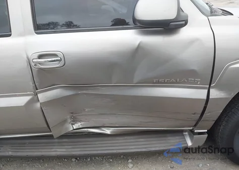 2002 Cadillac Escalade Standard z USA, uszkodzony, nr VIN 1GYEC63T52R120973